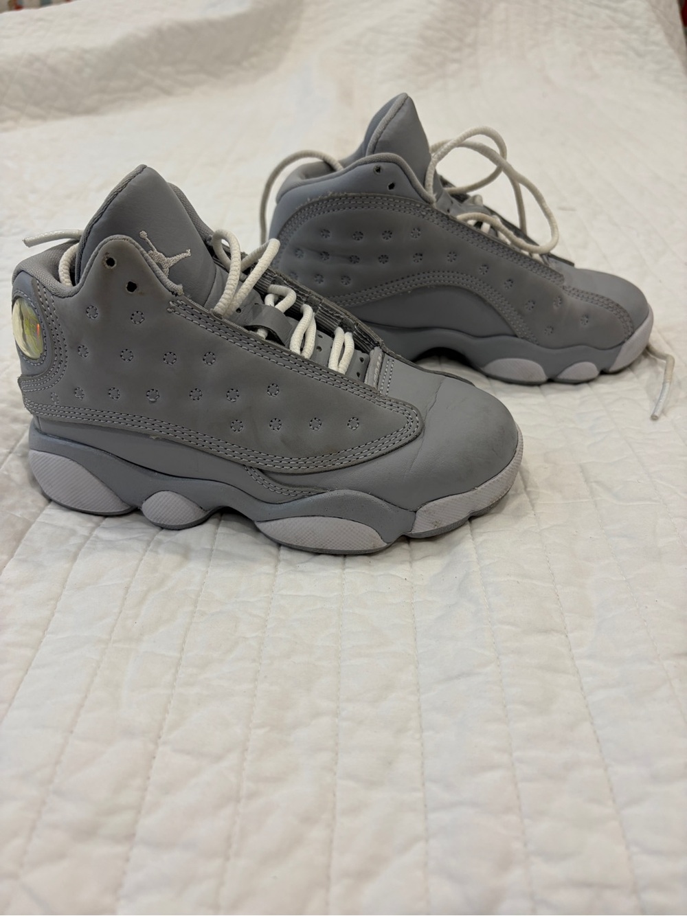 Air Jordan 13 Retro - wolf gray - kids size 11